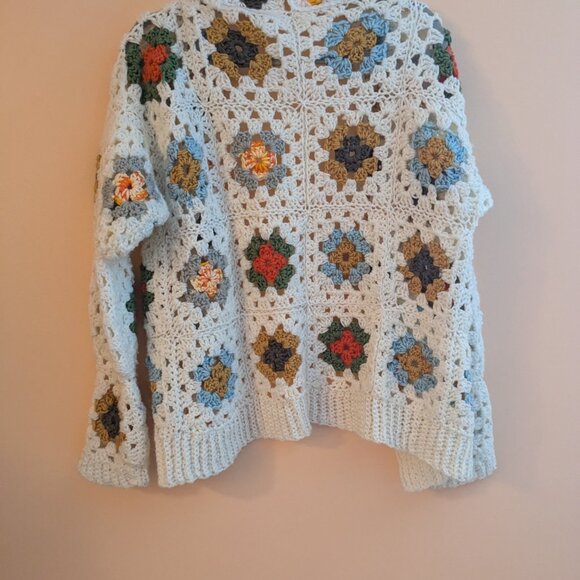 Hand made crochet cardigan - Picture 2 of 3